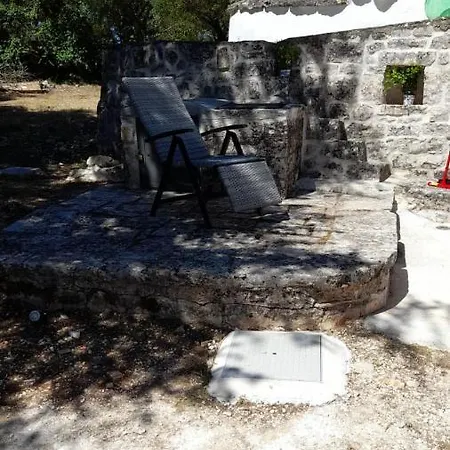 Trullo Scrascia. Ceglie Messapica